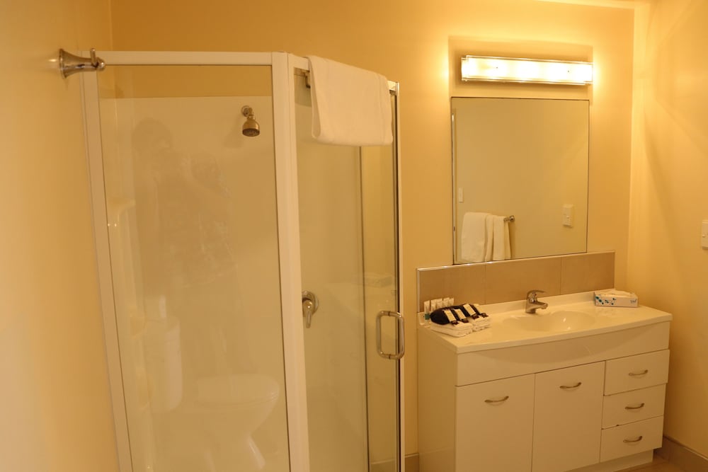 Fountain Court Motel