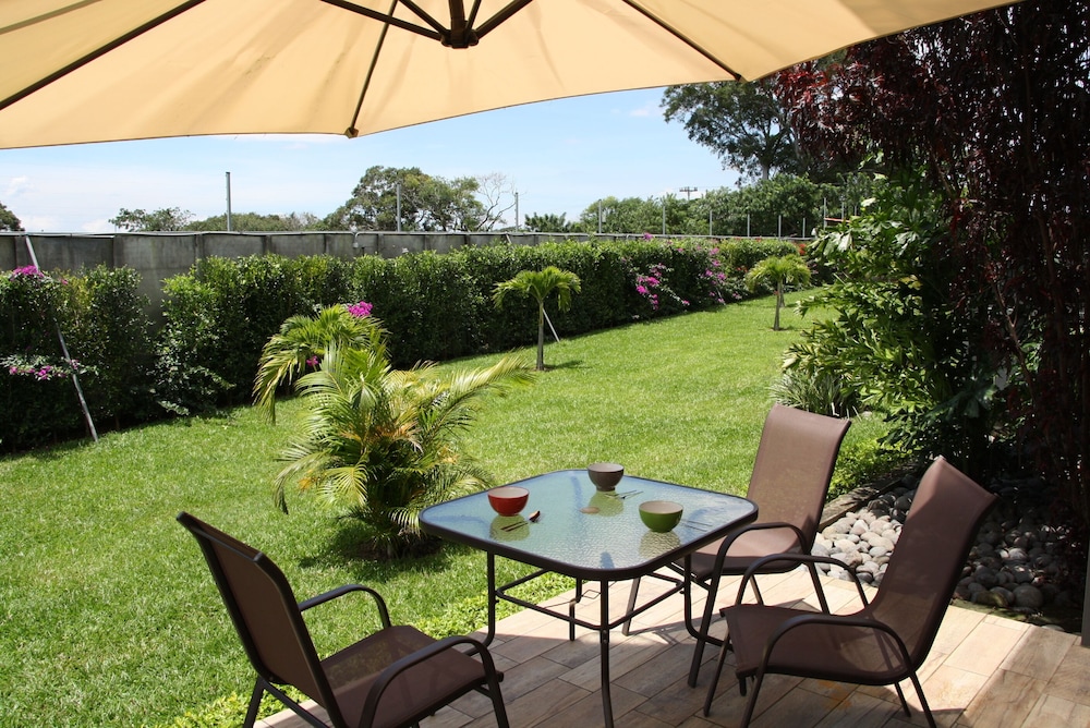 Apartamentos La Alborada