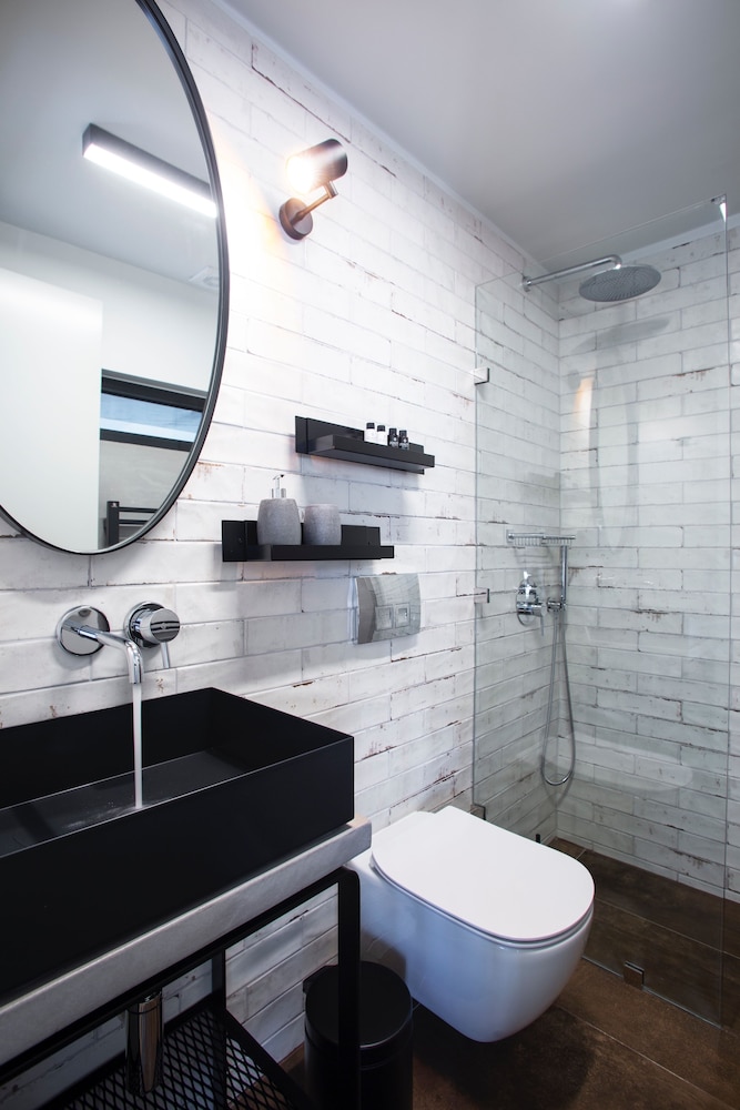 The Foundry Suites