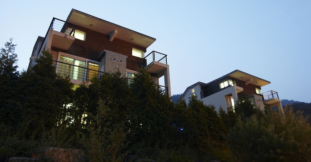 Club Olympia Pension & Resort