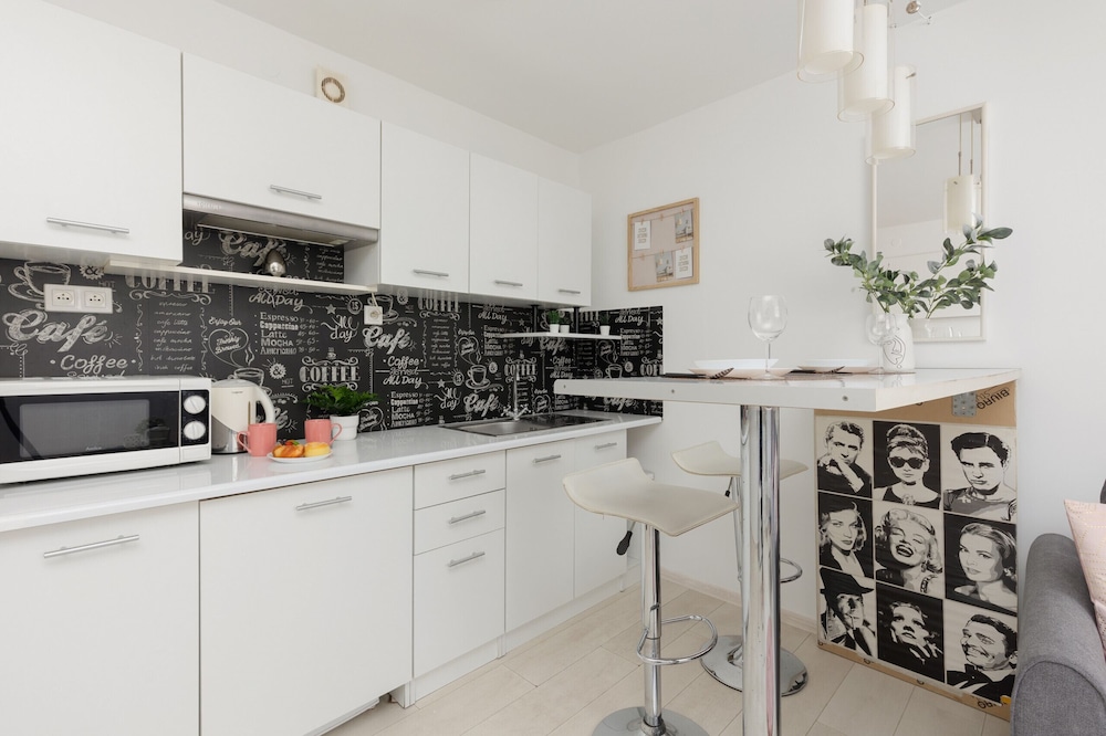 Underground Studio Saska by Renters view 3
