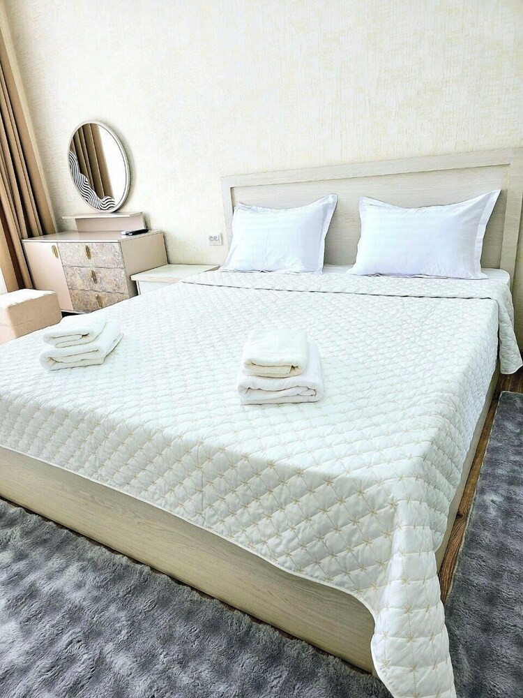 Golden house deluxe