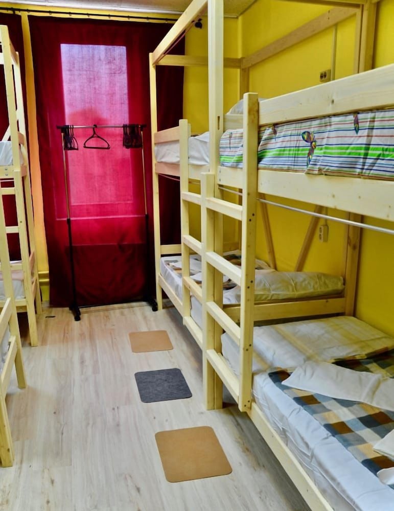 Hotel Lana - Hostel