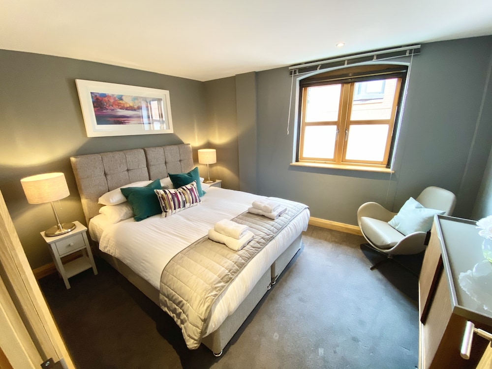 Oxford Penthouse Suite view 3