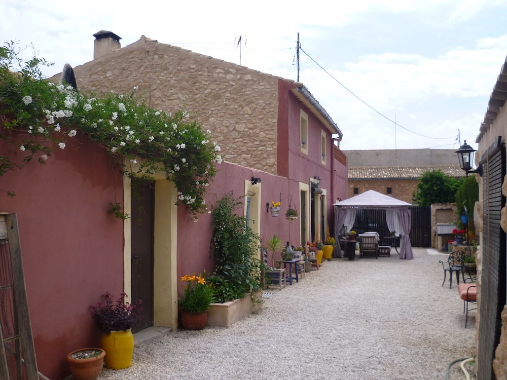 Self Catering Accommodation for the Larger Group