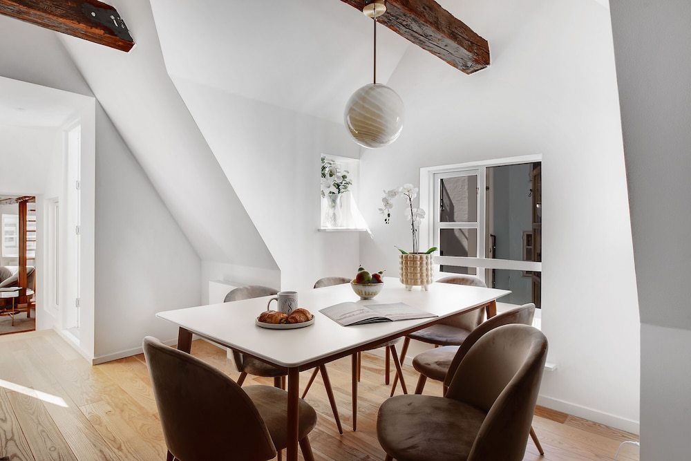Sanders Regent - Cozy 1-bdr Apt With Terrace view 2