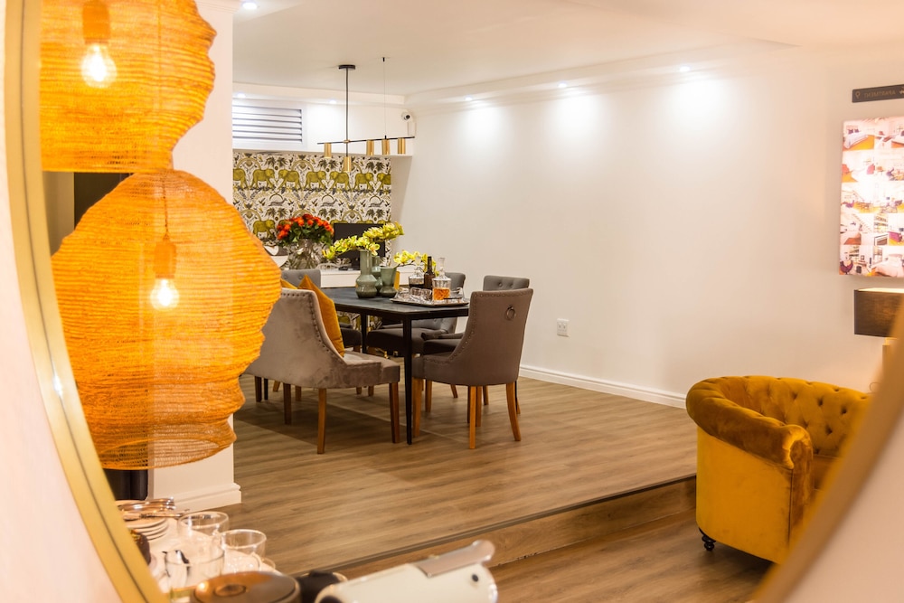 The Ivy Apartments