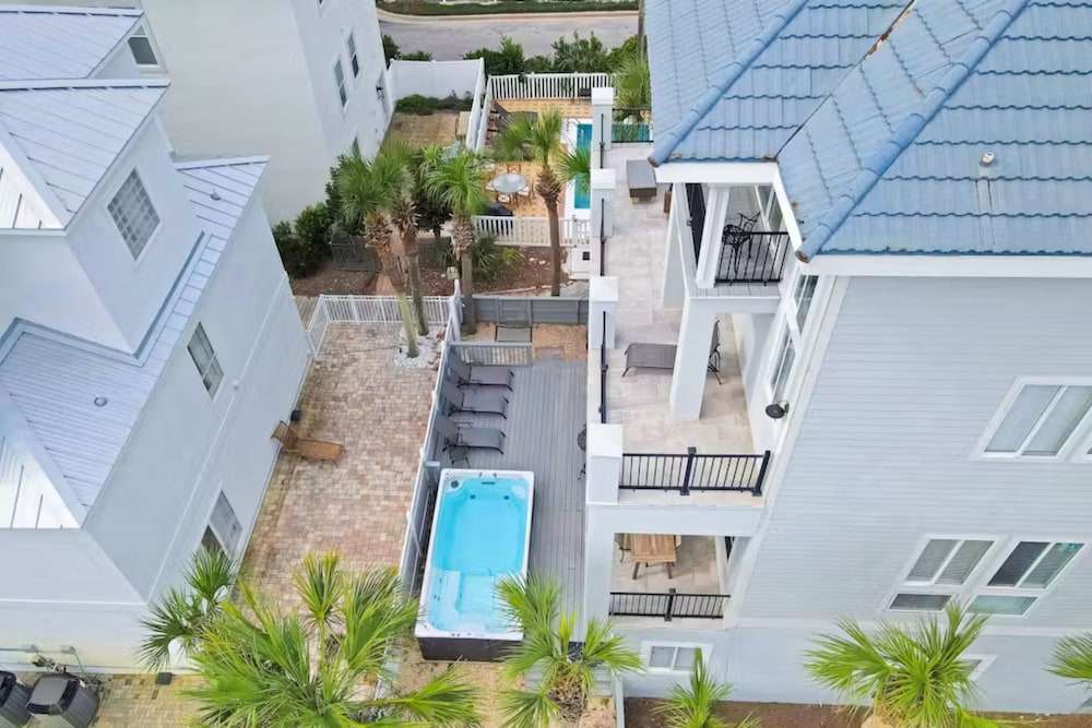 Luxurious Gulf-side Living in Santa Rosa Beach!
