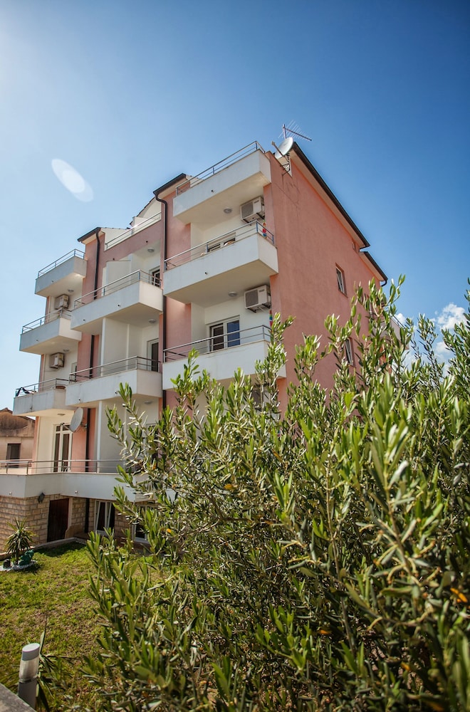 Apartments Kairos