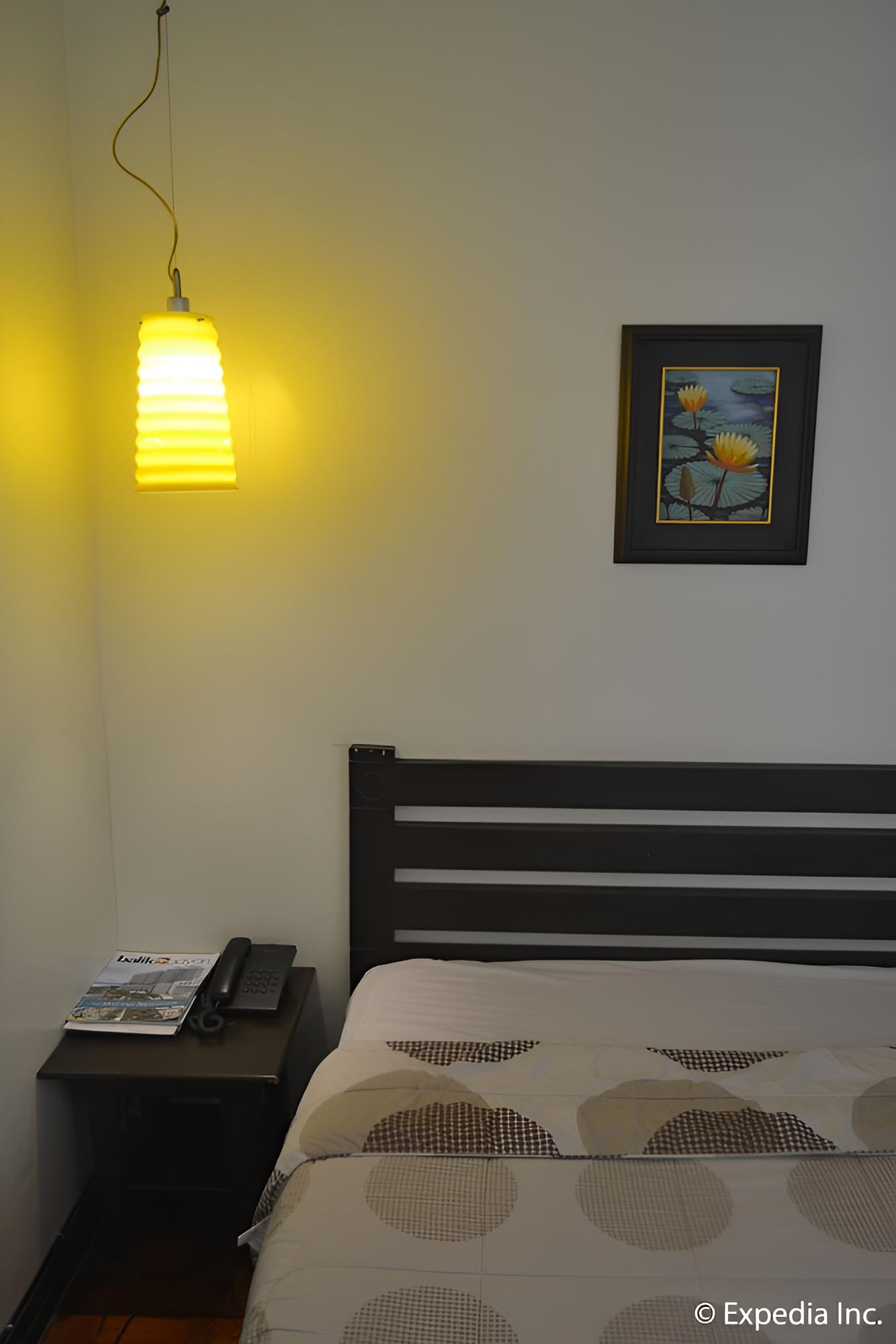 Tagaytay Econo Hotel