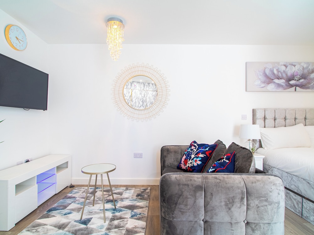 Sheffield City Apartment Retreat