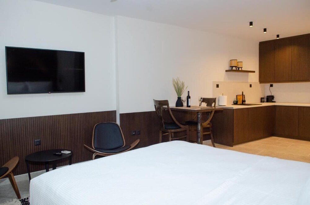 Leone Suites view 3