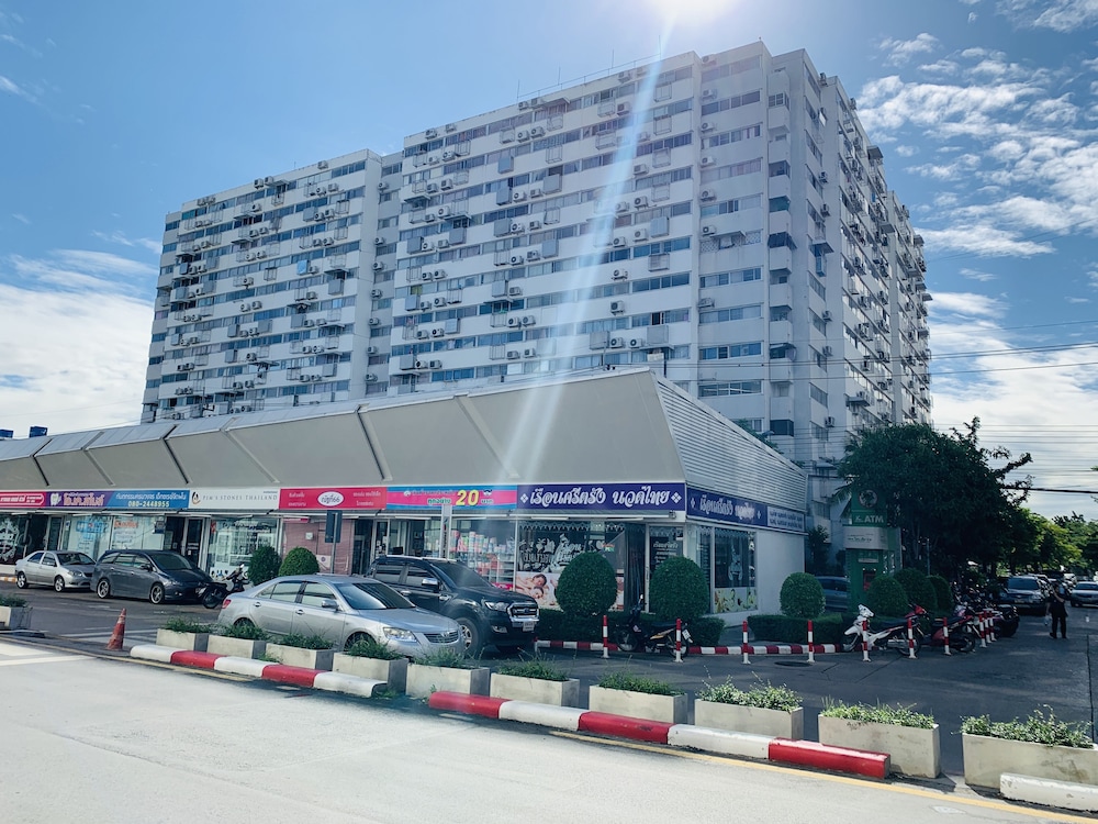 Muangthongthani Rental by Khun Dan