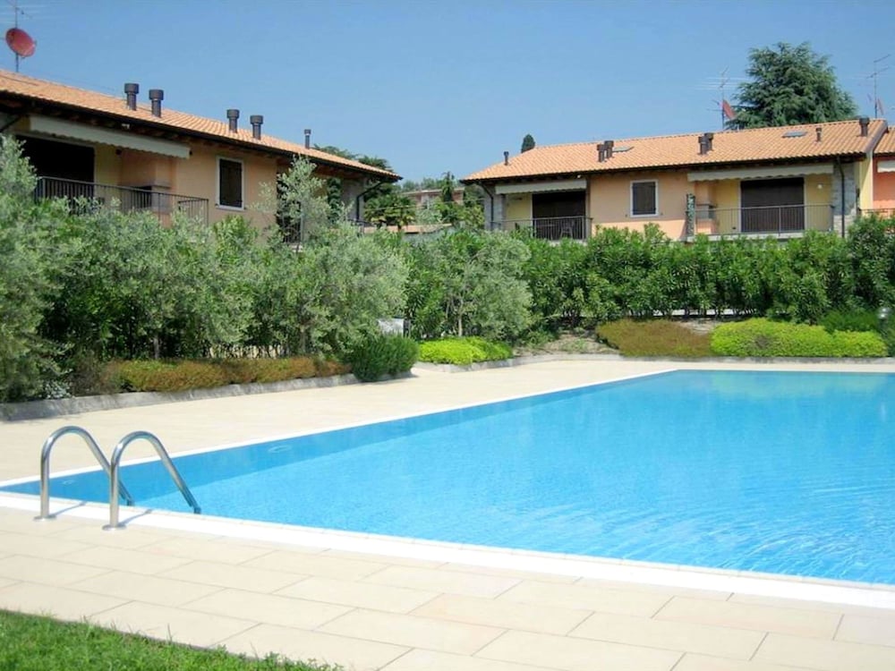 Great and Colourful Apartment Near Bardolino photo 2
