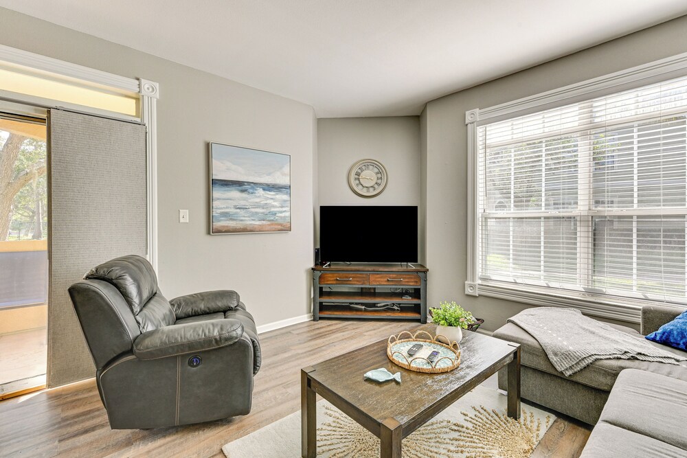 Saltwater Pool + 4 Mi to Beach: Clearwater Condo!