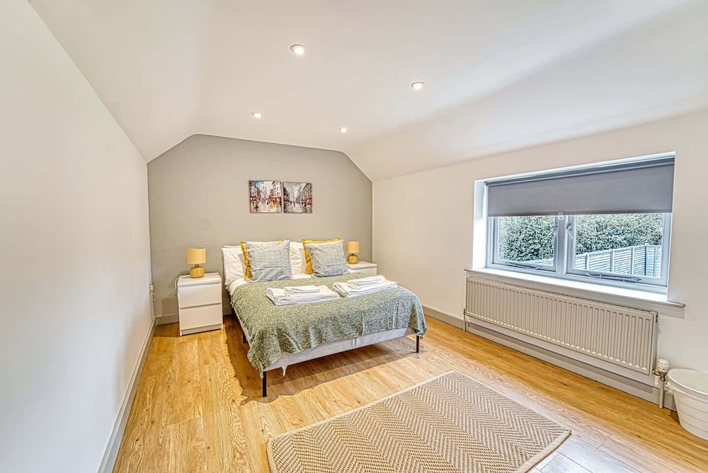 Host Stay Bridgepoint House