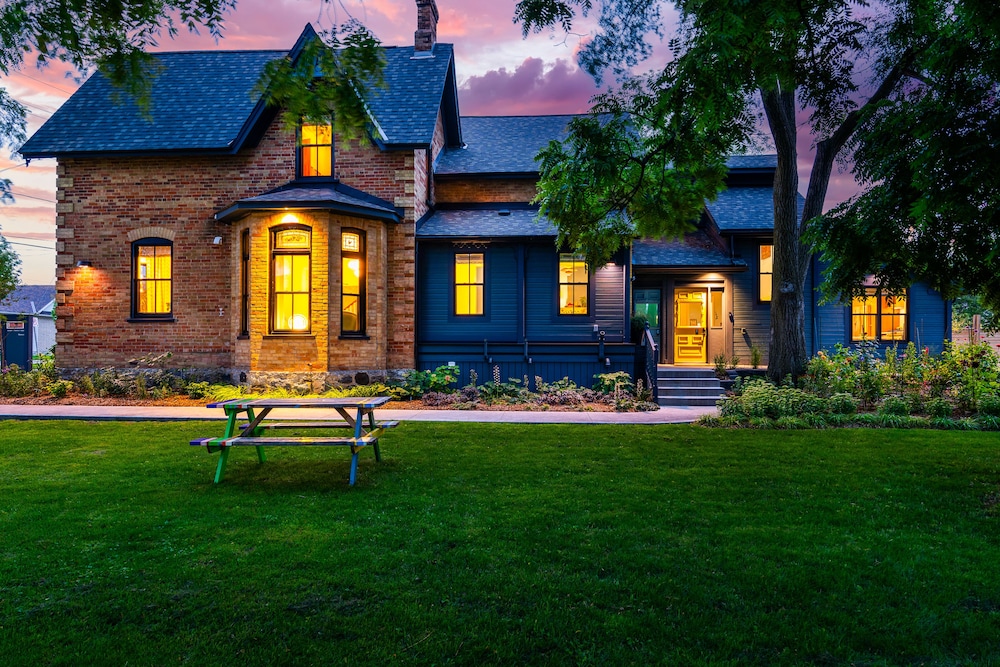 Somewhere Inn Collingwood Boutique Hotel 32