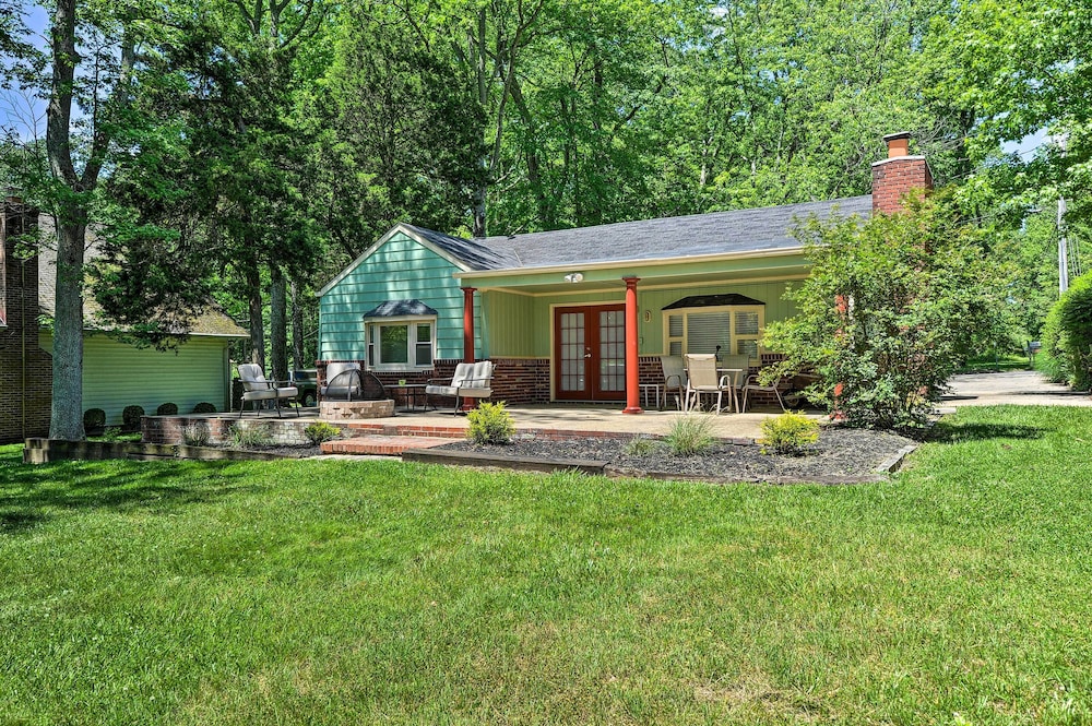 Waterfront Annapolis Home: Fire Pit & Fishing Pier view 4