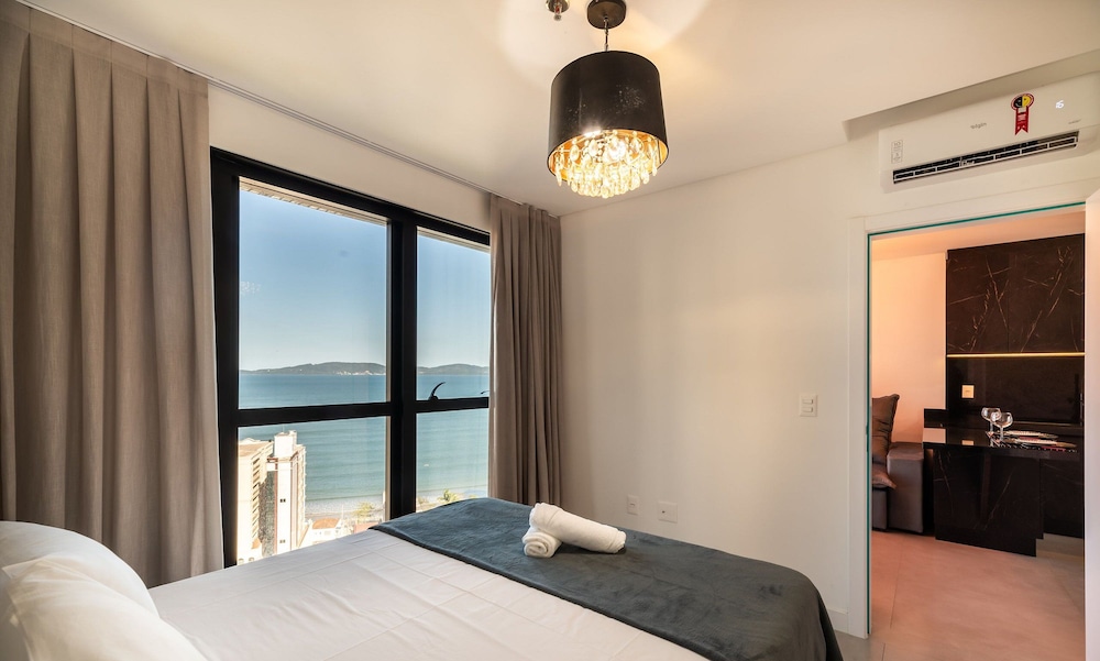 MHF II Apts Variados em Prédio com Vista para o Mar em Itapema