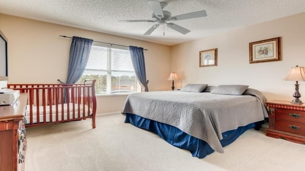 Emerald Magic - 5 Br W/ Private Pool -near Disney 5 Bedroom Villa