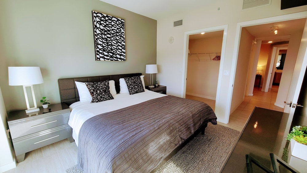 Design District Bay View Cielo Stays