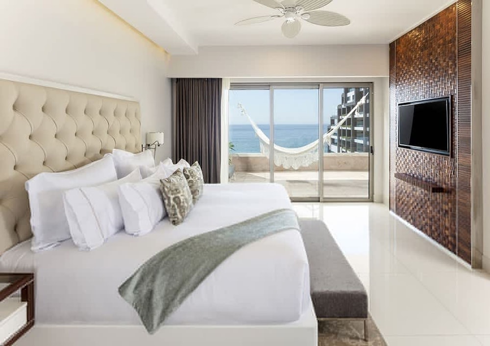 2BD Oceanview Suite Garza Blanca Cabo