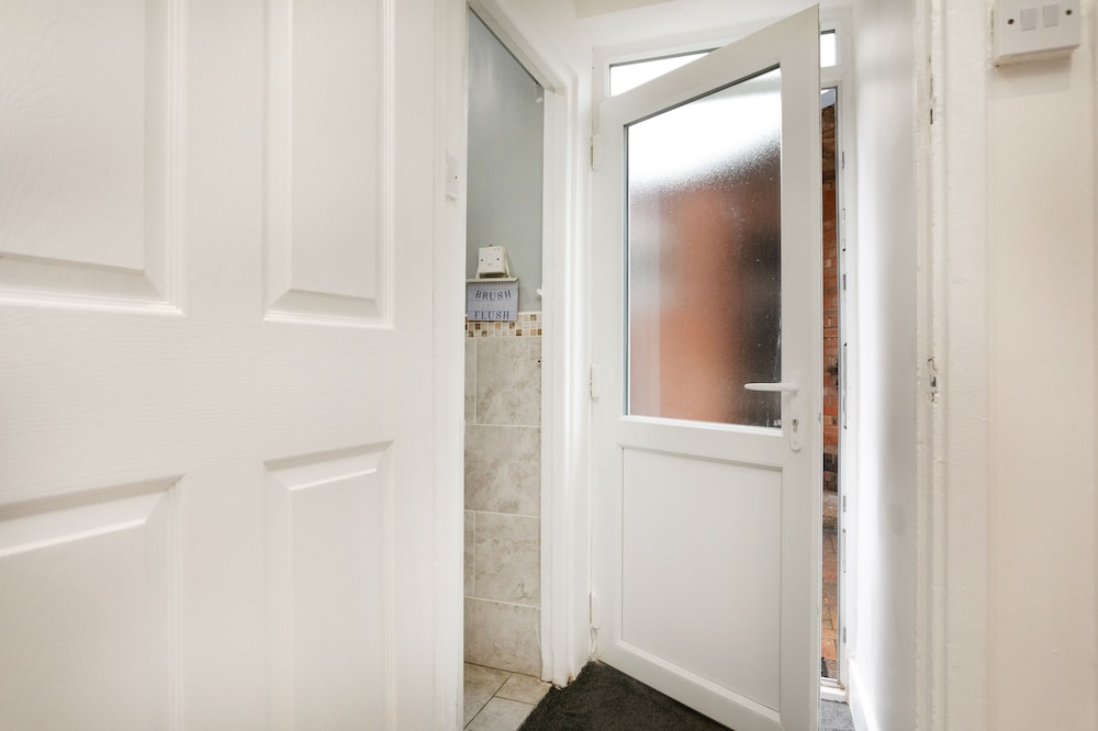 Nottingham Top Serviced Home view 2