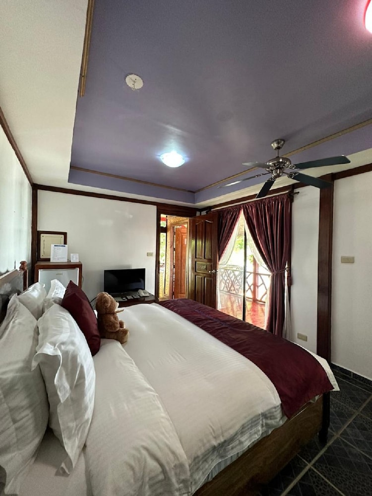 Doublegem Beach Resort and Hotel