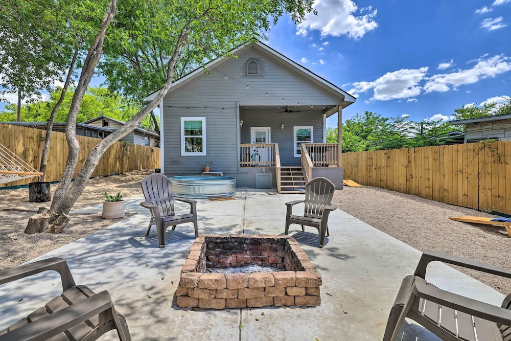 Stylish San Antonio Hideaway w/ Cowboy Pool! view 5
