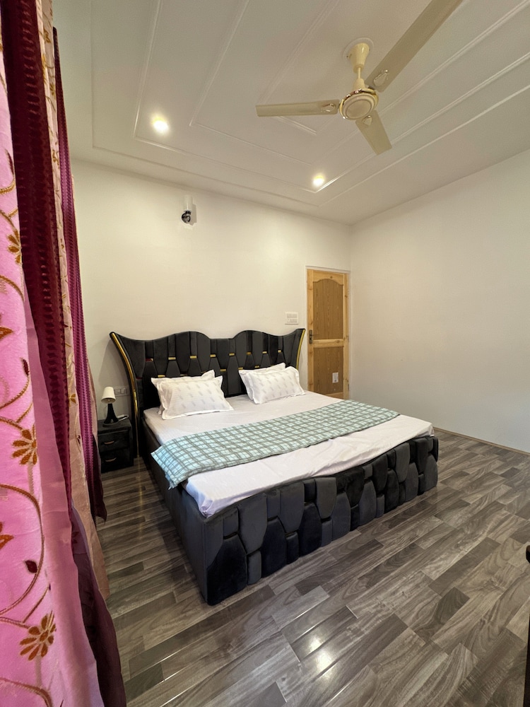 Shesh Bagh Boutique Homestay