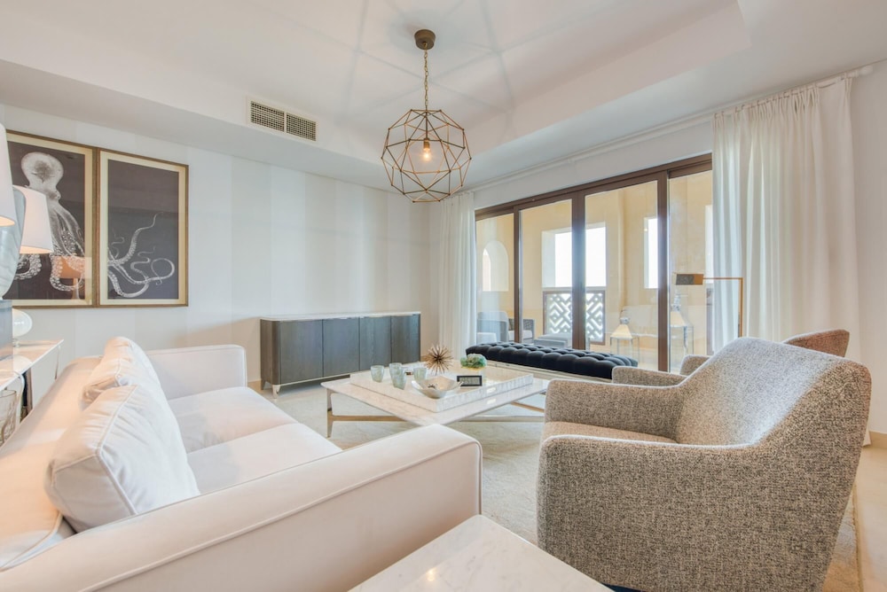 Luxury Palm Apartment With Beach Sea View