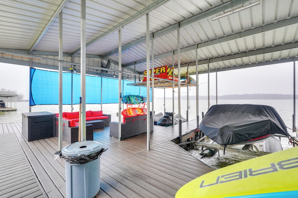 Lakefront Home w/ Private Dock in Grove