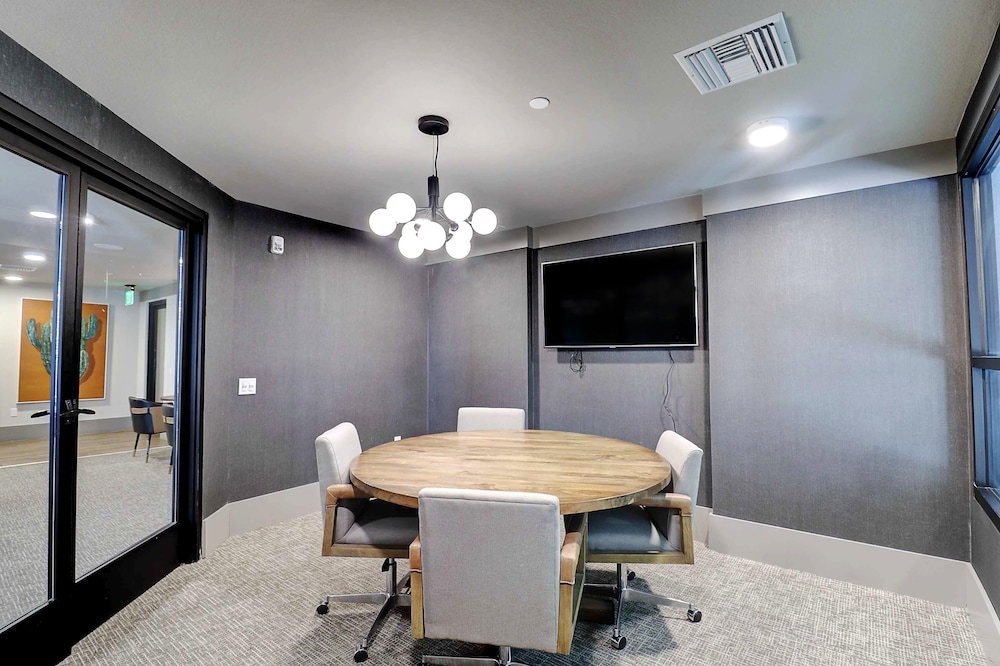 meeting & event spaces