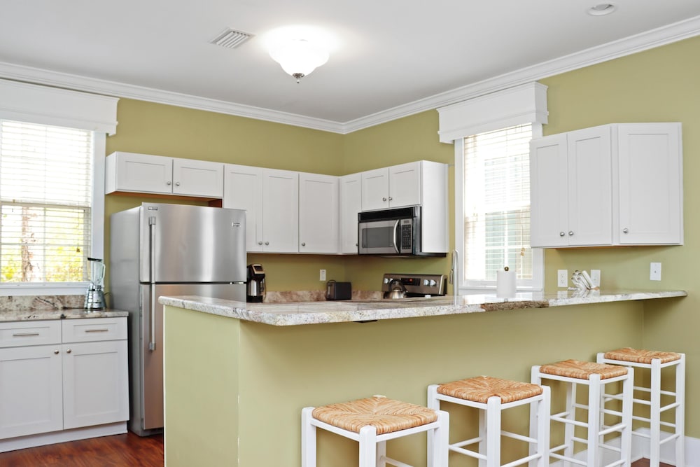 Barefoot Cottage B49 - Seabbatical