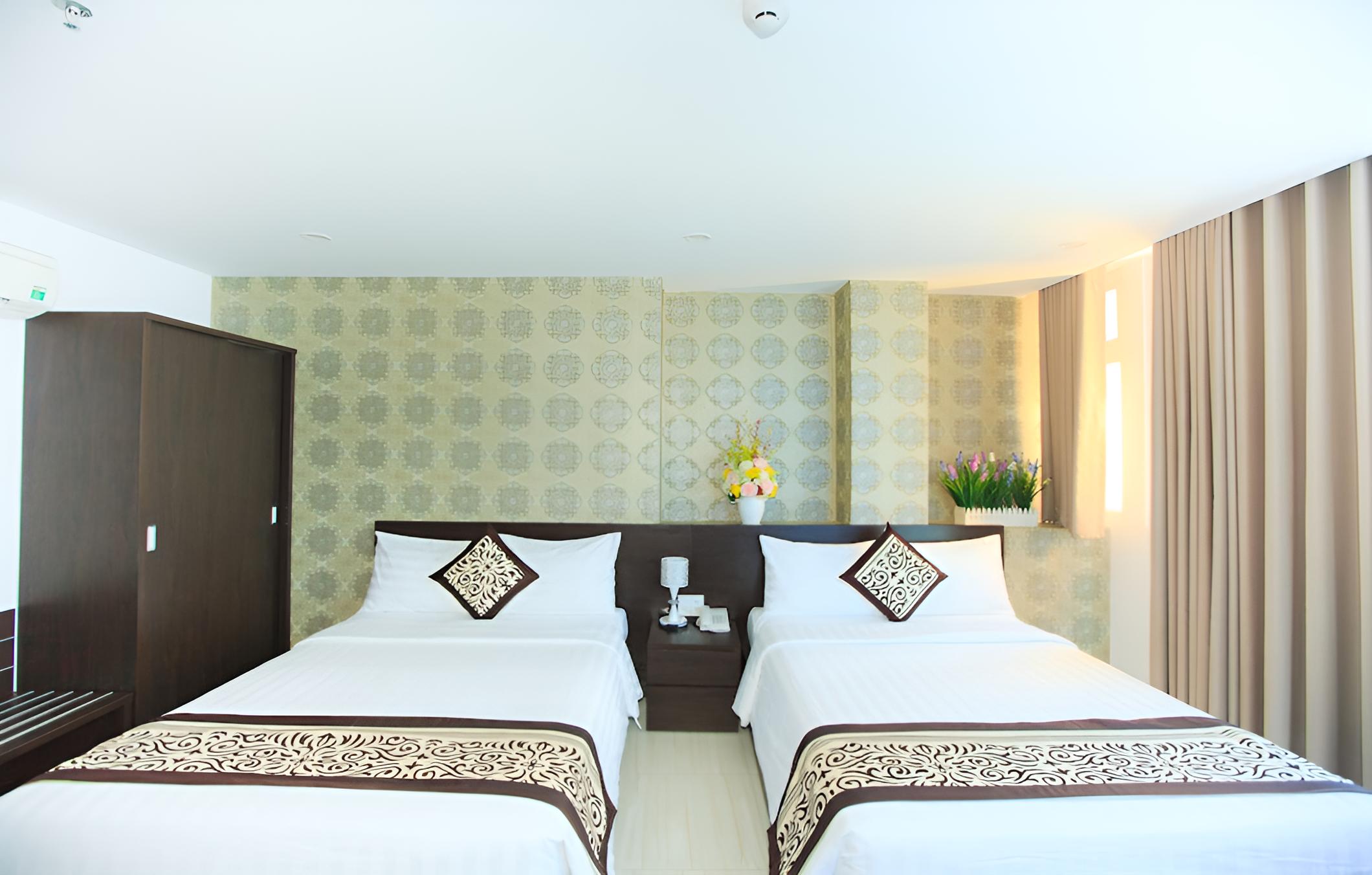 Lucky Star Hotel