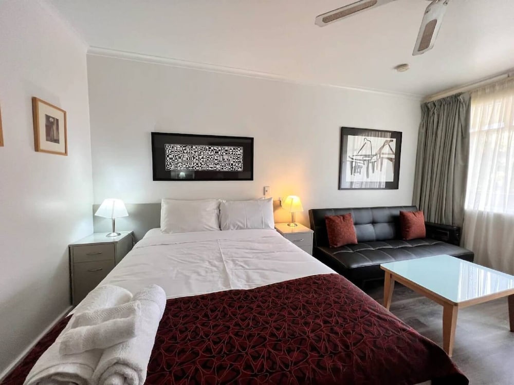 Unwind Glenelg Studio Apartment no 31