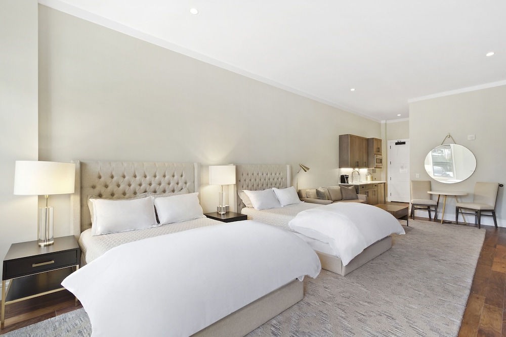 The Vanderbilt Hotel Suites view 2