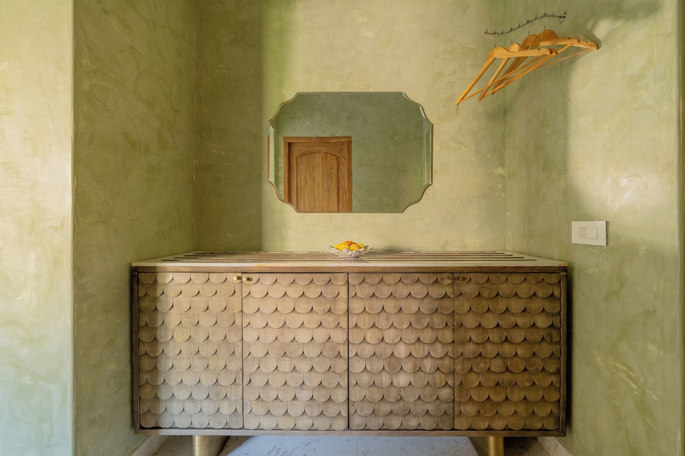 Niravi Jaipur