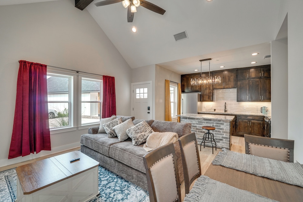 Brand-new Home 2 Mi to Shannon Med Center!