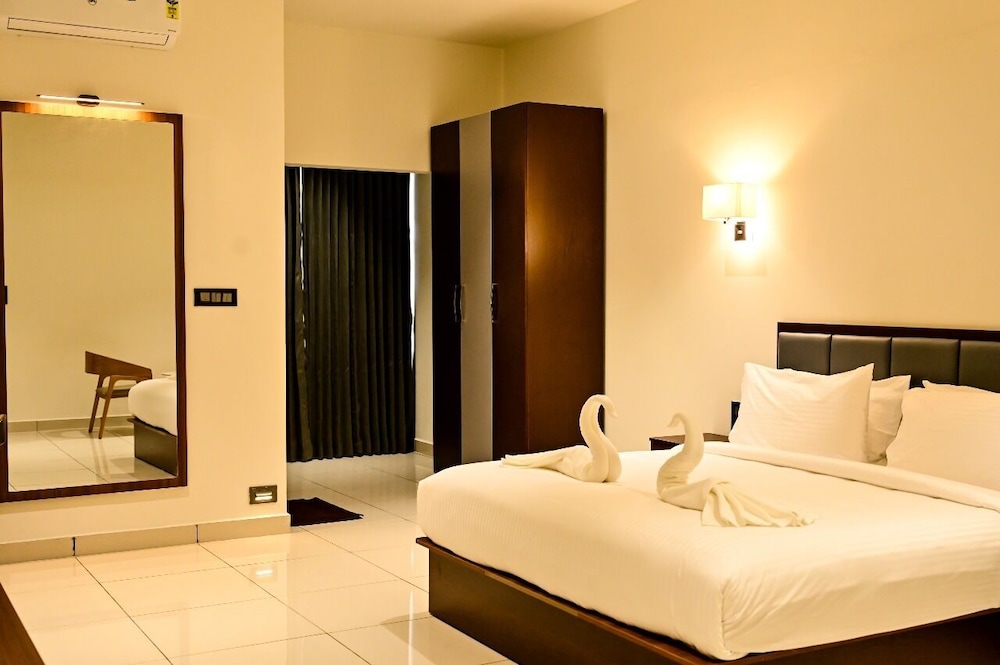 Hotel S S International