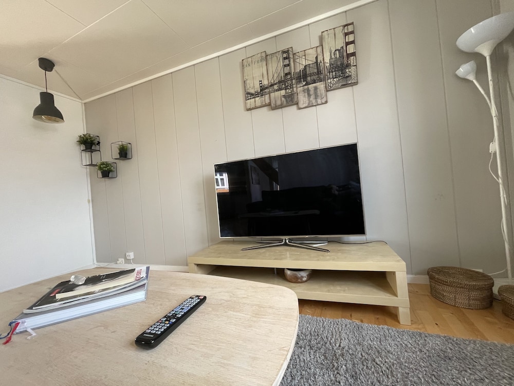 Stavanger BnB 10 Nicolas Parking & Generous Terrace view 4