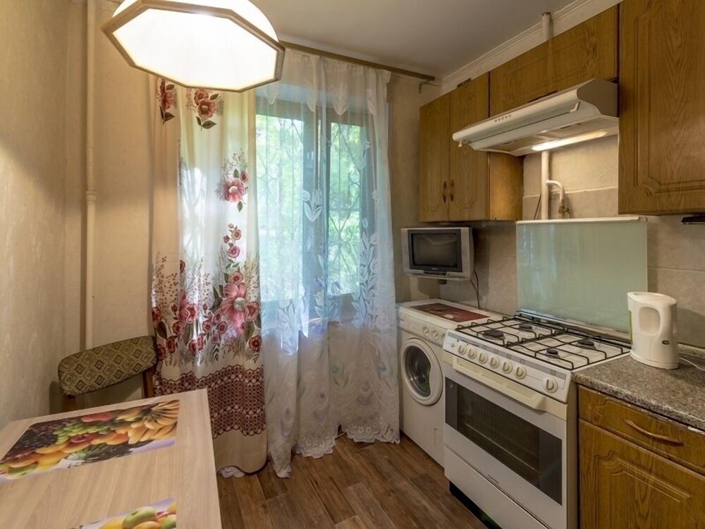 Apartment - Profsoyuznaya 98