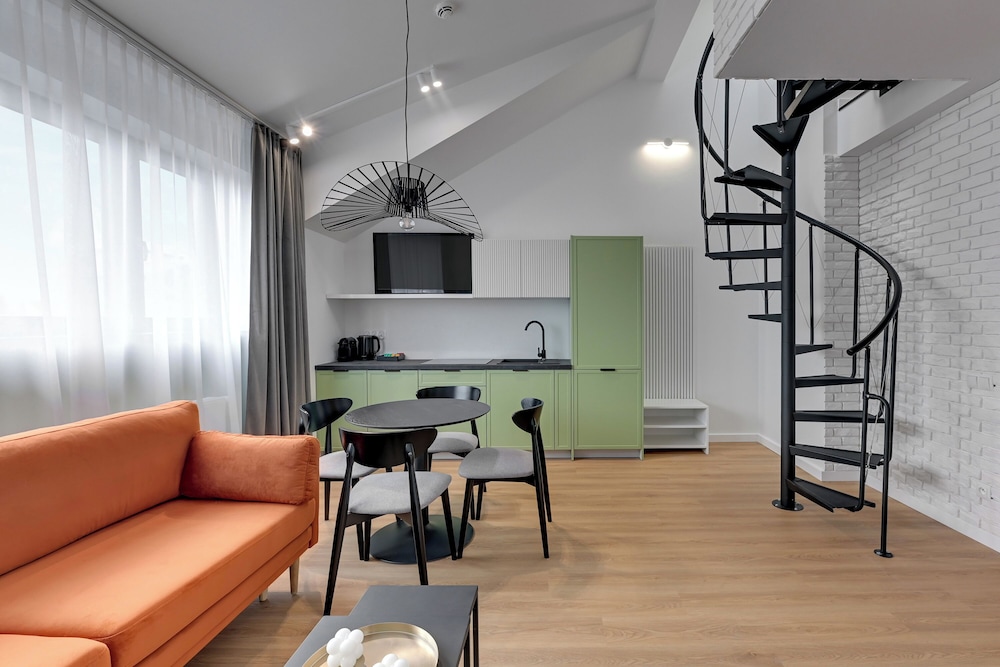 Waterlane Vintage Fitness & Gym by Downtown Apartments