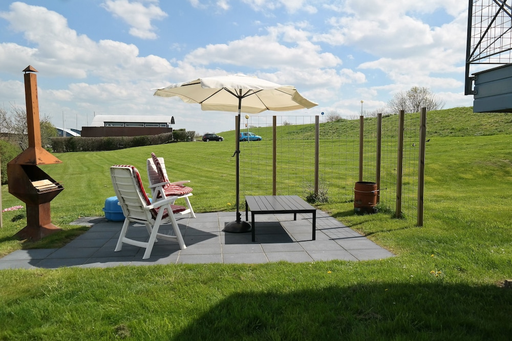 "6pers. Modern House With a View of the Lauwersmeer With 2 Terraces" view 3