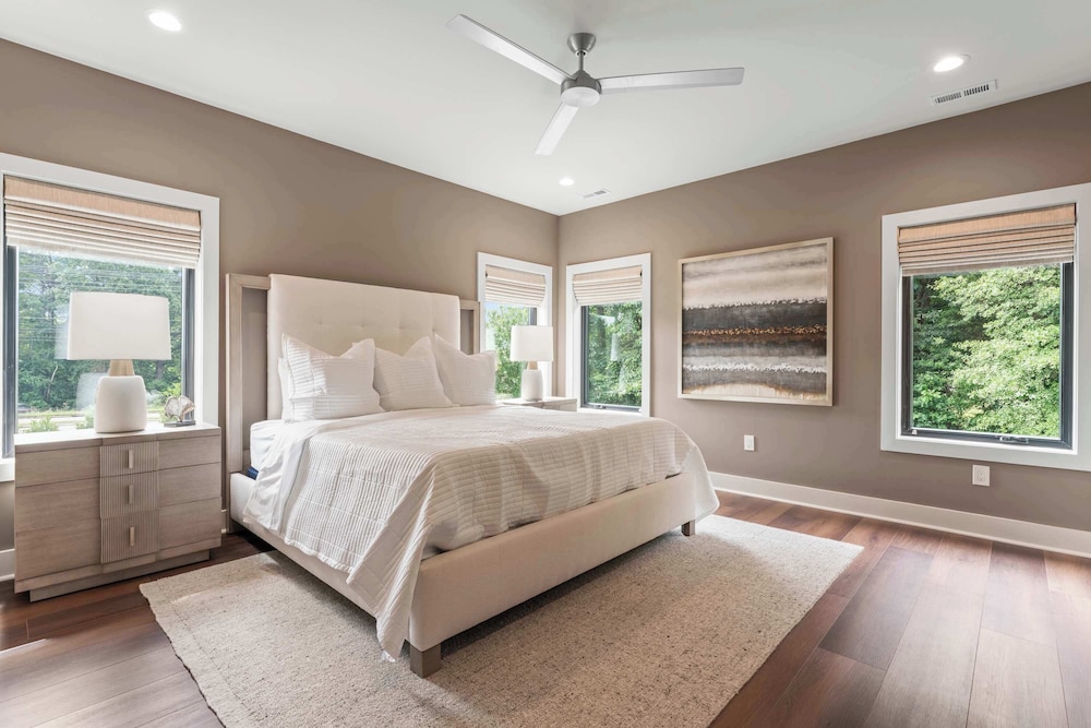 The Luxe Barn Home for 4