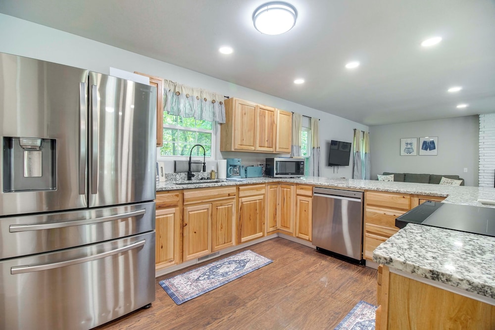 Walk to Marina & Lake: Family Retreat in Afton!