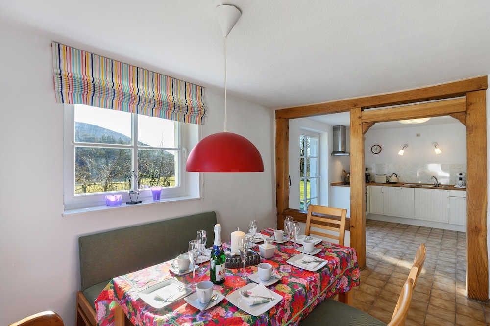 Eppe Timbered Retreat