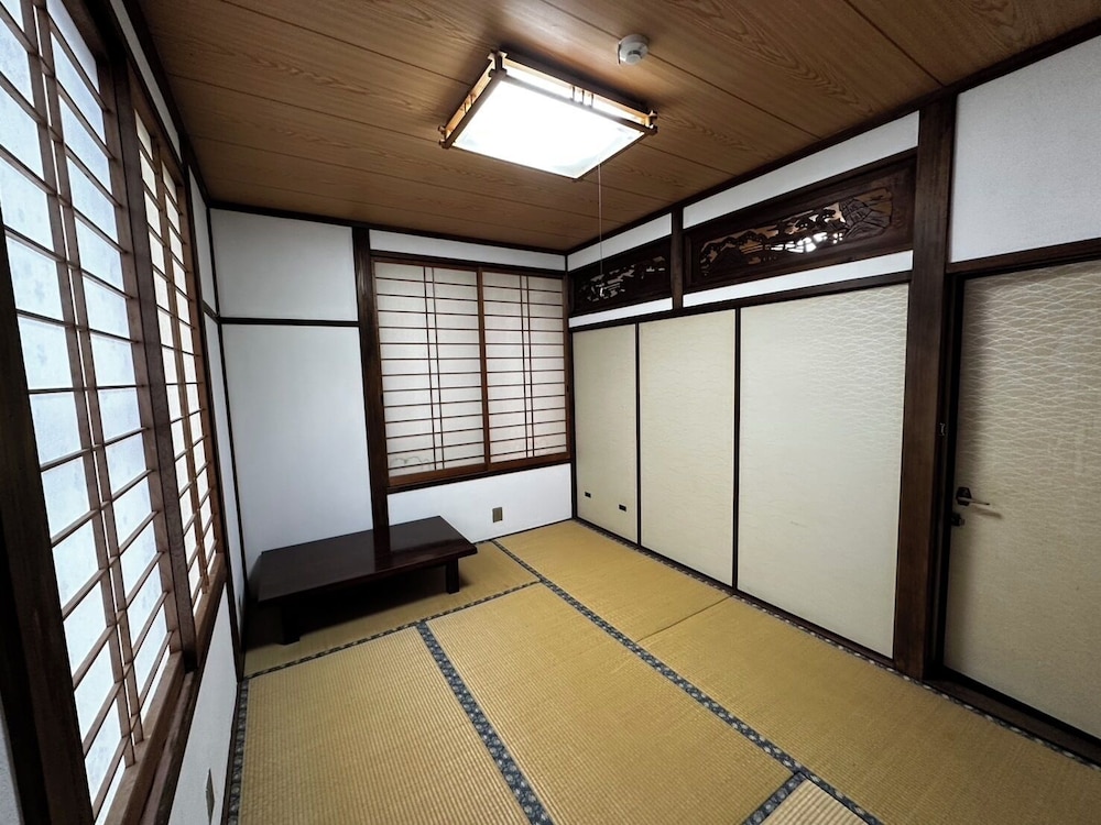 ASOBIYA HOUSE IKI