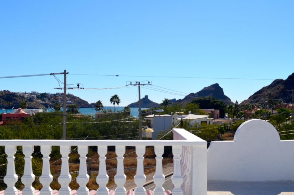 Las Glorias LG104 1 Bedroom Apartment By Seaside San Carlos