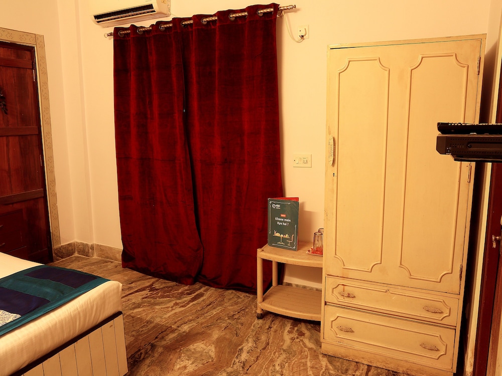 OYO 3634 Apartment RK Hospitality